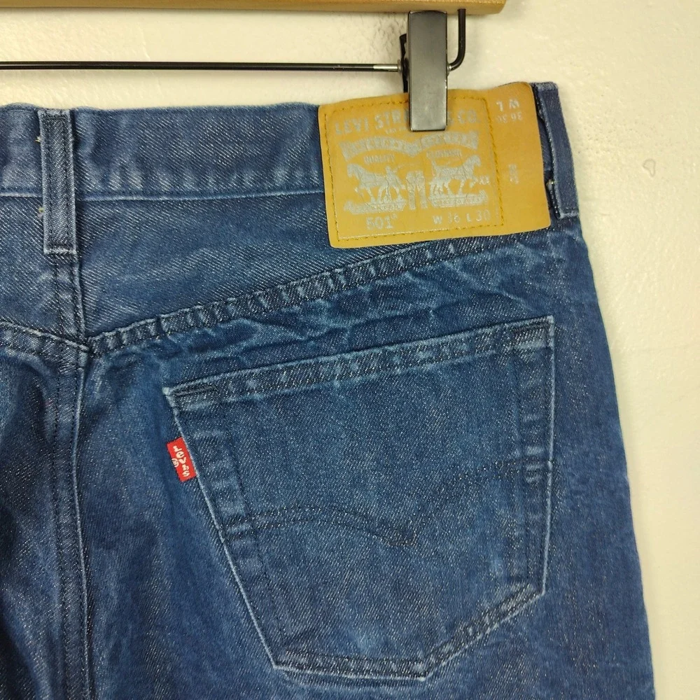 Levi's 501 Gold Weft Crispy Jeans Mens 36x30 Dark Wash Button Fly‎ Metallic